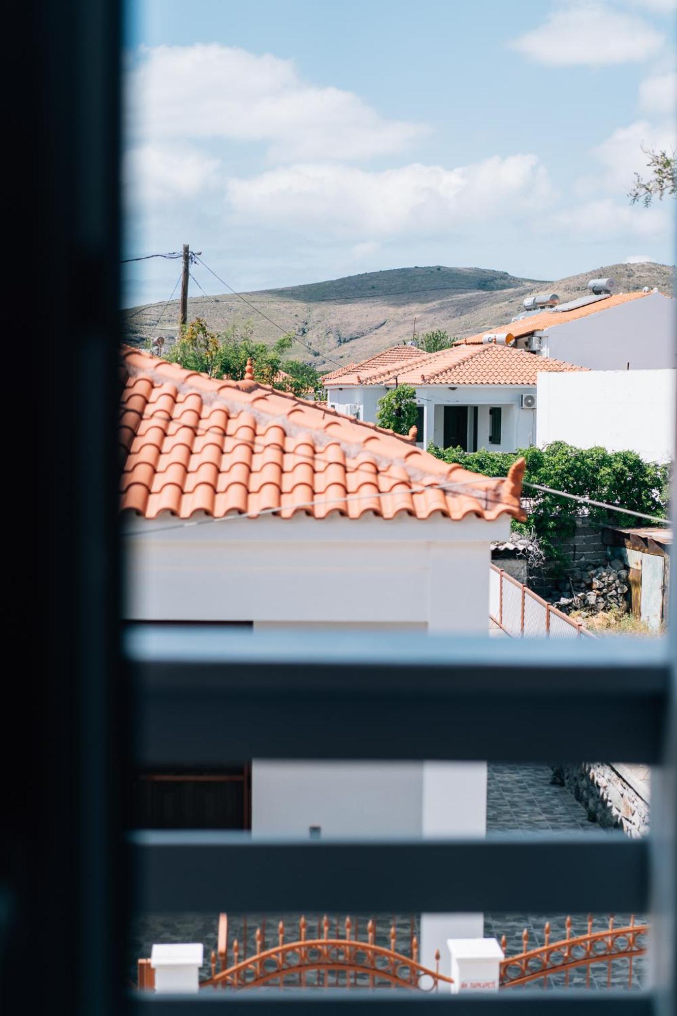 Eressian Lodgings, Skala Eressos Beach Exterior foto